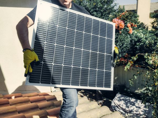 Trouver un installateur panneaux solaires à Castres : guide pour réussir son projet solaire